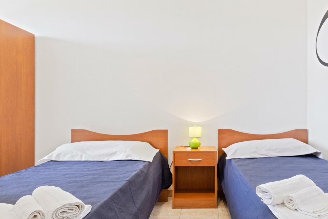 Focallo Seaside Holiday Flat ซานตามาเรีย เดล โฟกัลโล ภายนอก รูปภาพ