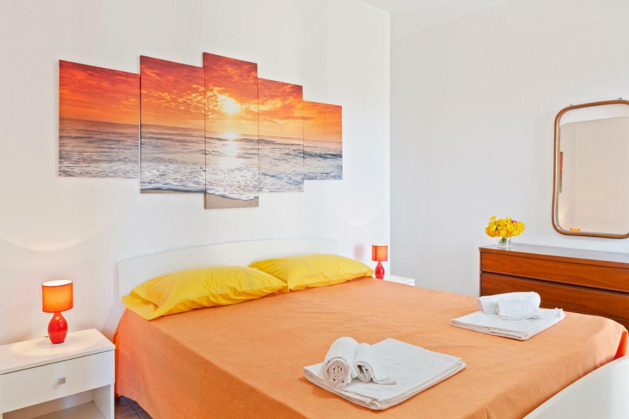 Focallo Seaside Holiday Flat ซานตามาเรีย เดล โฟกัลโล ภายนอก รูปภาพ